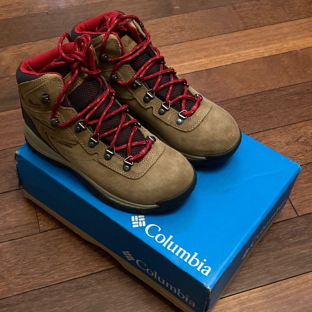 Columbia Newton Ridge Plus Waterproof Amped
